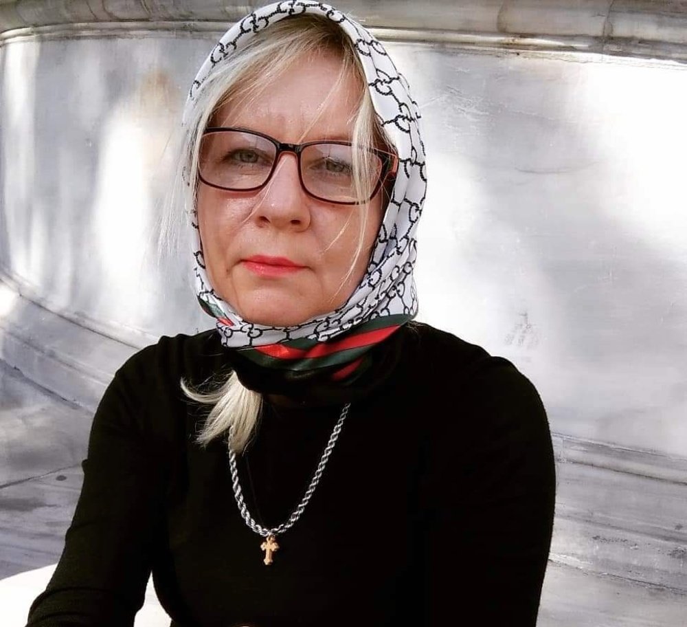 Photograph by Irina Karabulut