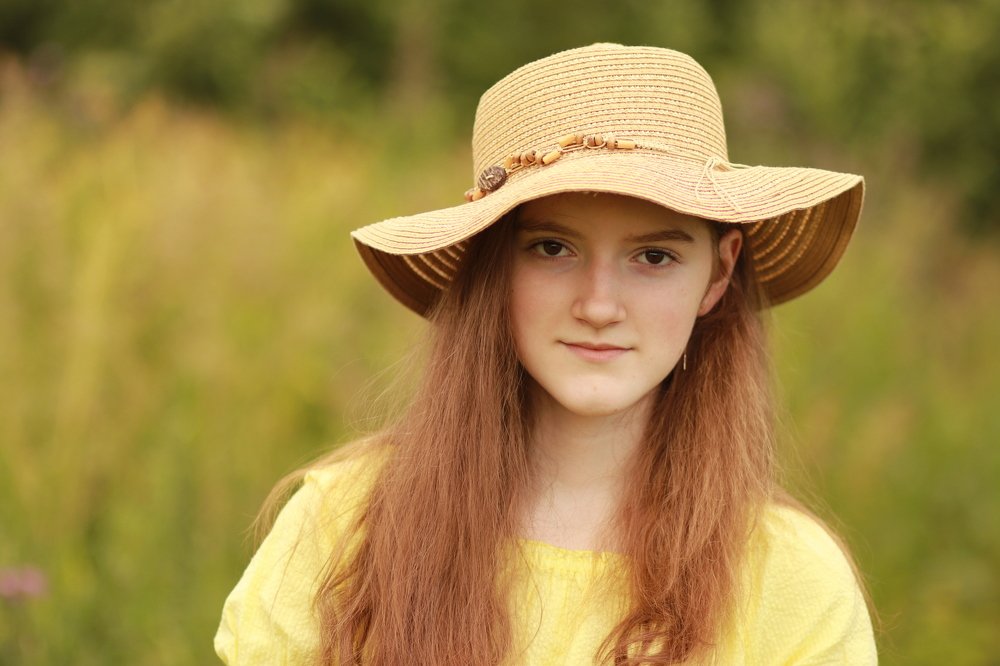 Девочка в шляпке