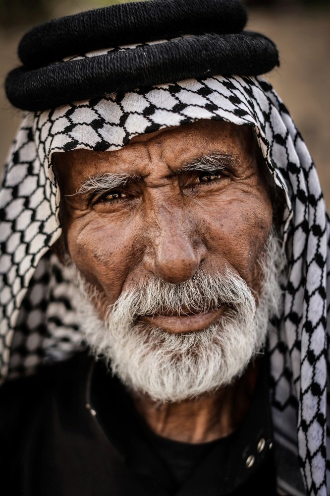 Graying hair and emotions