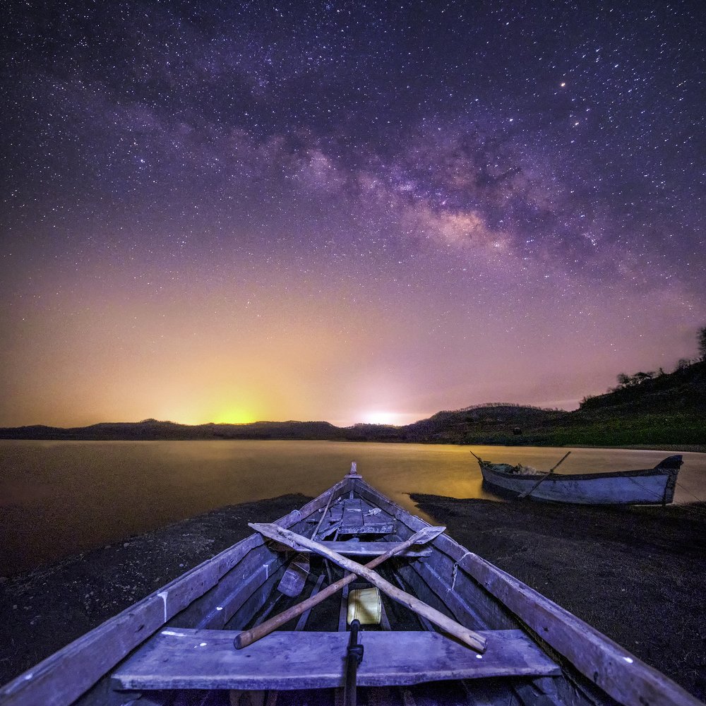 Sailing on liquid gold