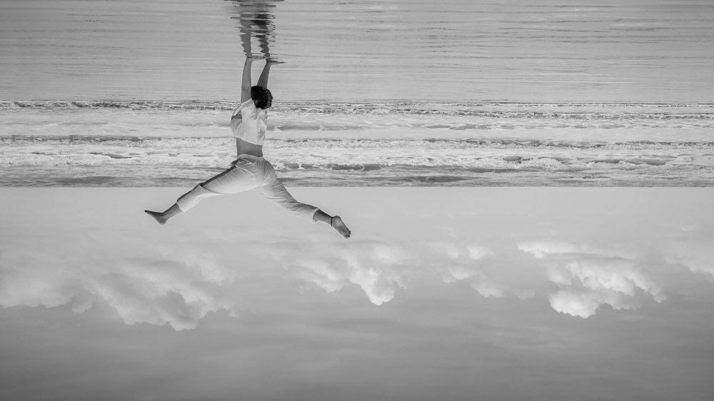 Move in an upside down world