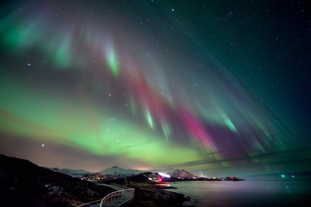 Atlantic Ocean Road  under Corona (Aurora)