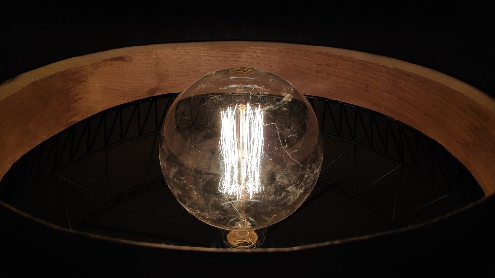 Всем правит свет