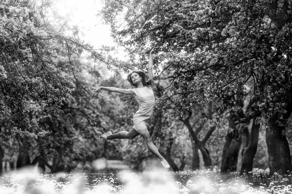 Весна летела