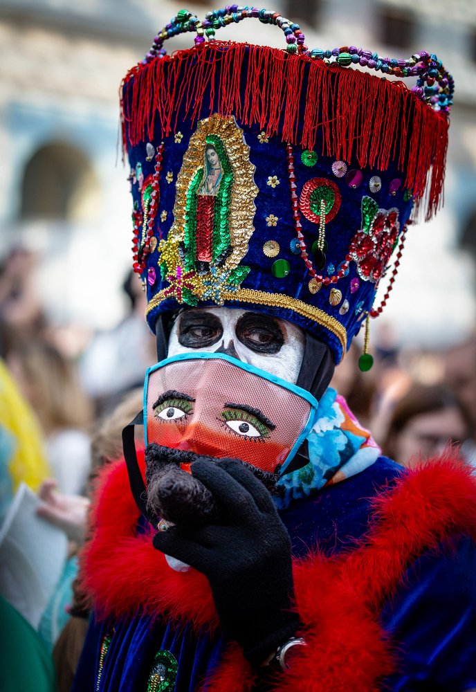 Always wear your mask