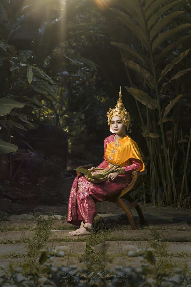 Thai traditional dress wear by malay girl