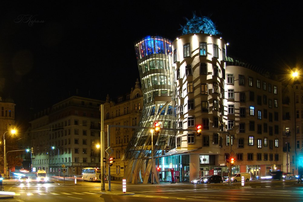 Танцующий дом