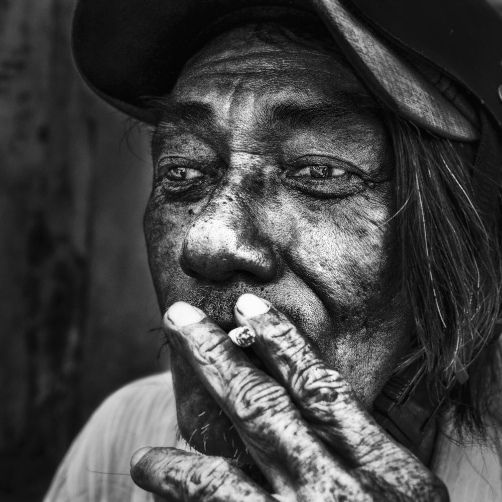 Portrait of smoking man