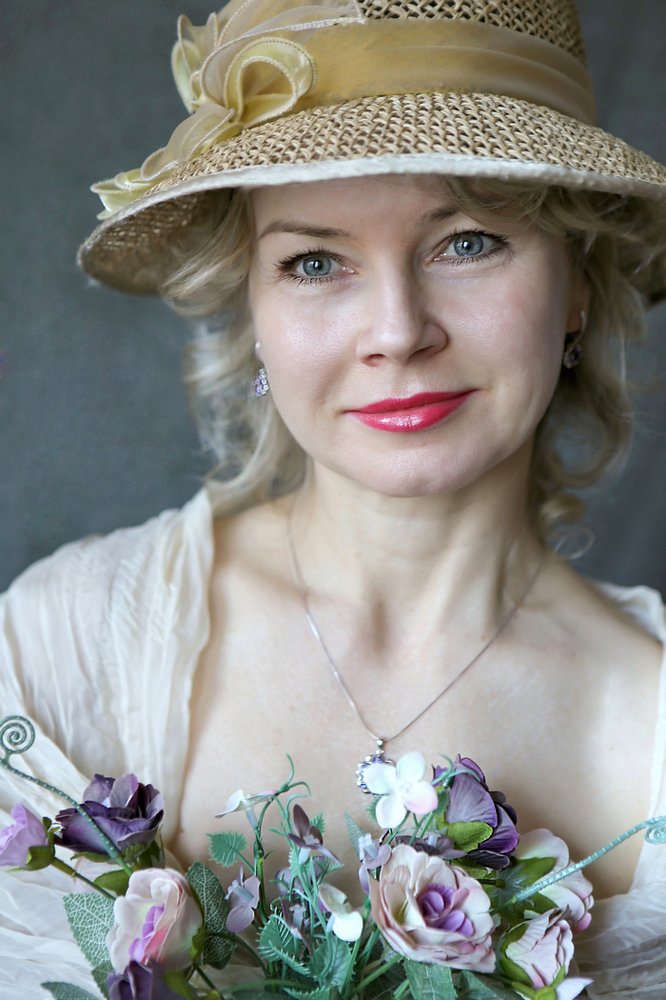 Купите фиалки.