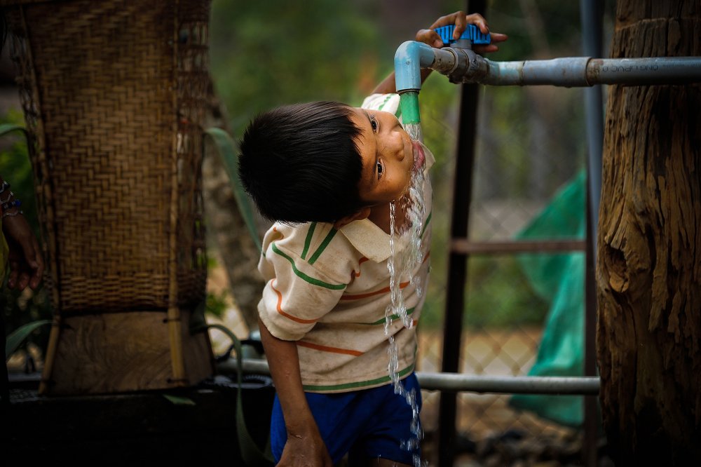 Cơn khát (Thirsty)