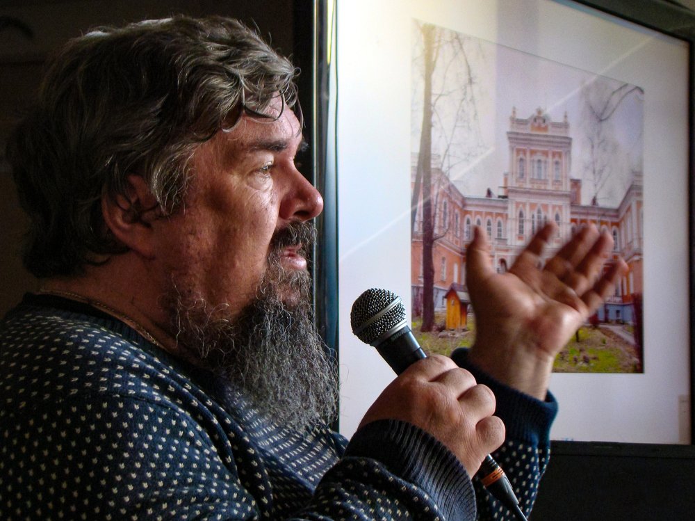 Андрей Леднёв