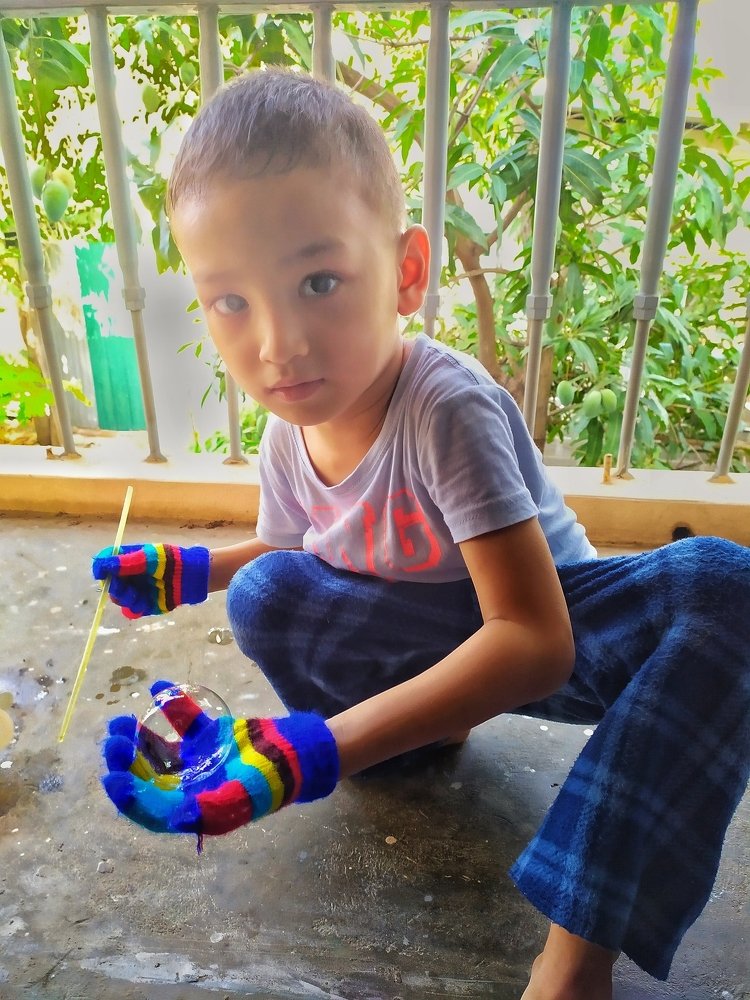 Photograph by San Yu Maung