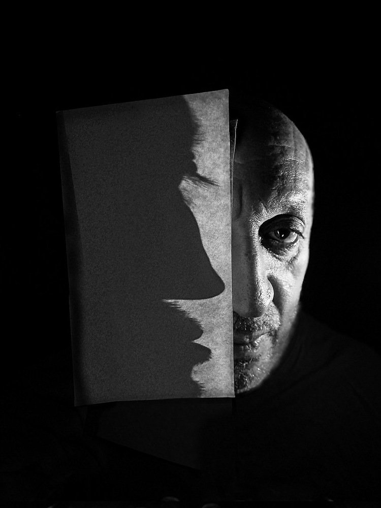 Портрет с тенью.