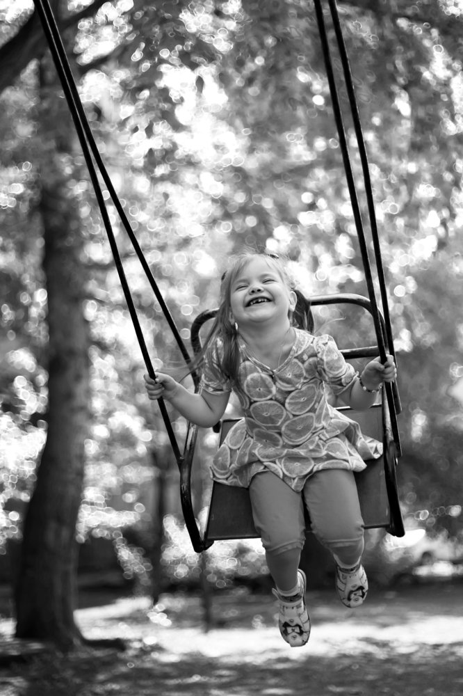 Детство - самая подвижная и веселая пора)