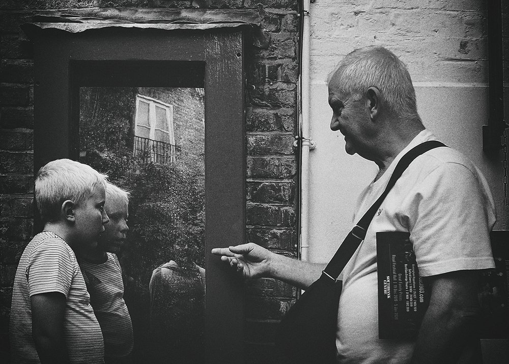 Алиса в Зазеркалье