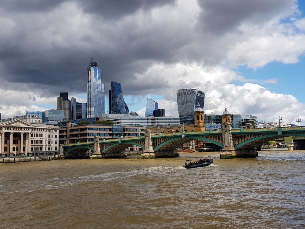 Лондонской Сити и Саутуоркский мост
