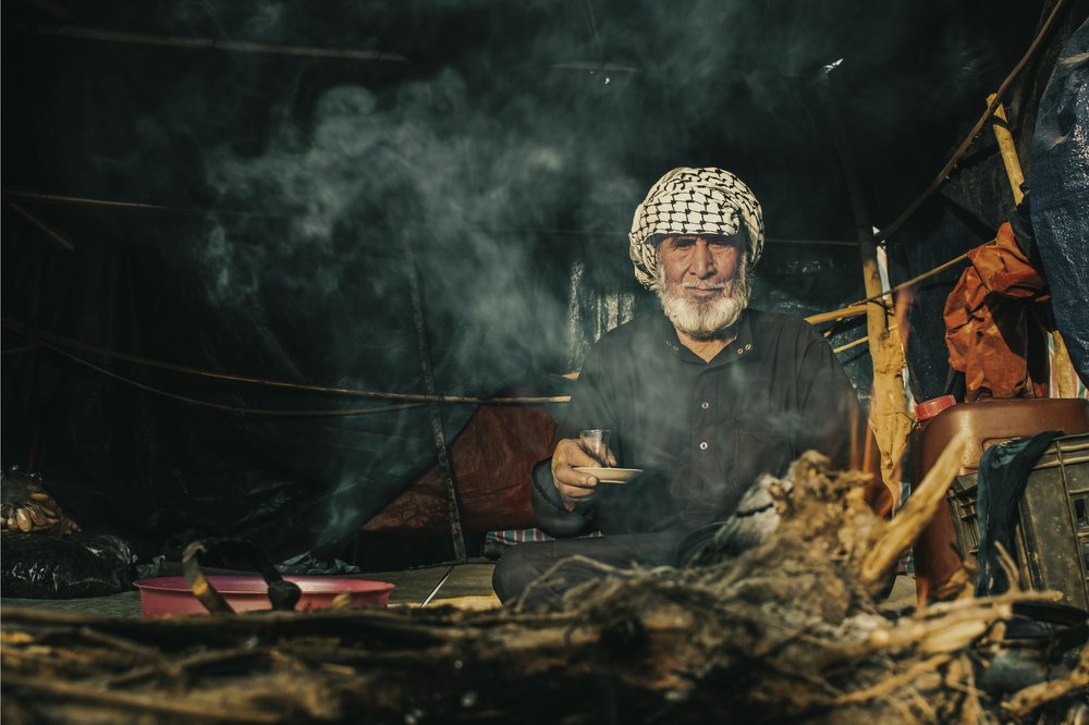 The seller of tea or what is called in Arabic (Shaishi)