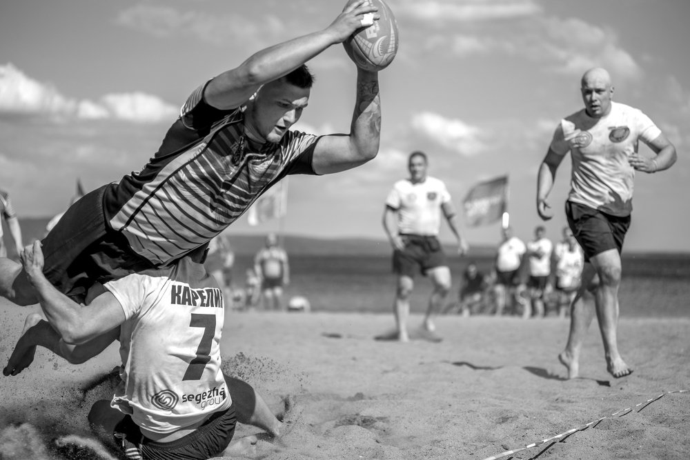 Регби на пляже