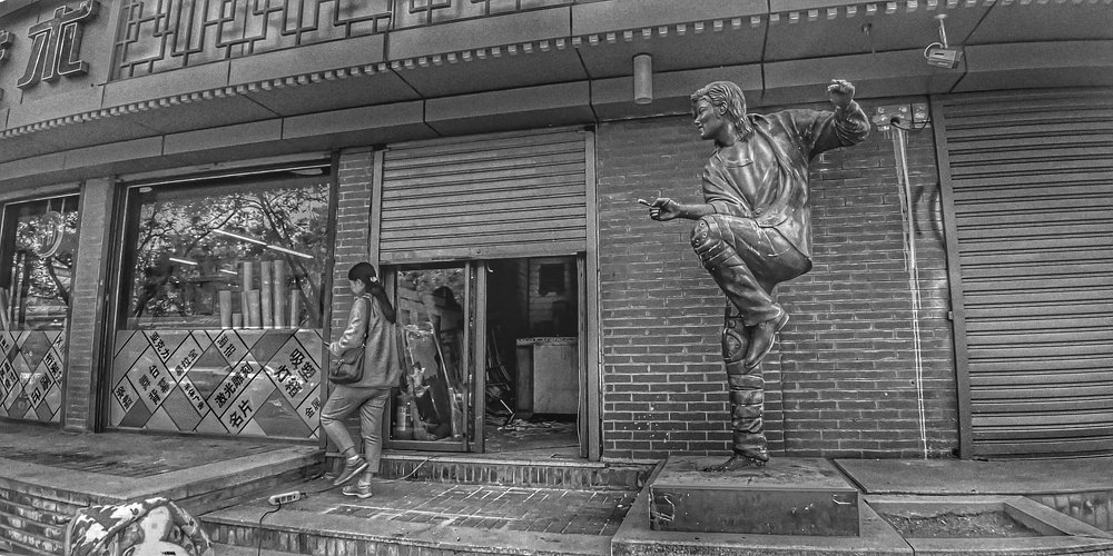 Let's dance in Beijing Street