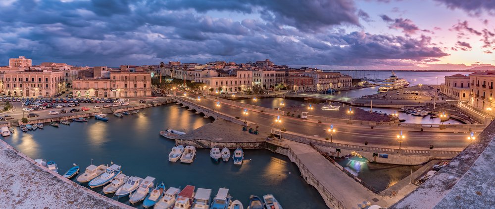 Photograph by Massimo Tamajo