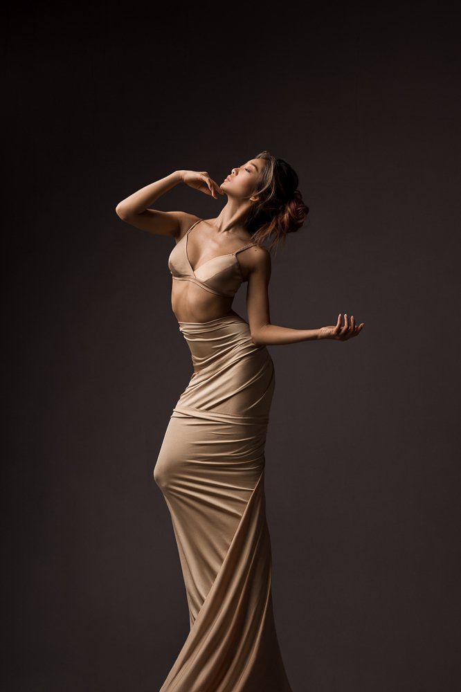 Золотая статуэтка