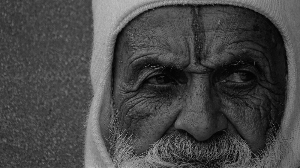 Wandering eyes
