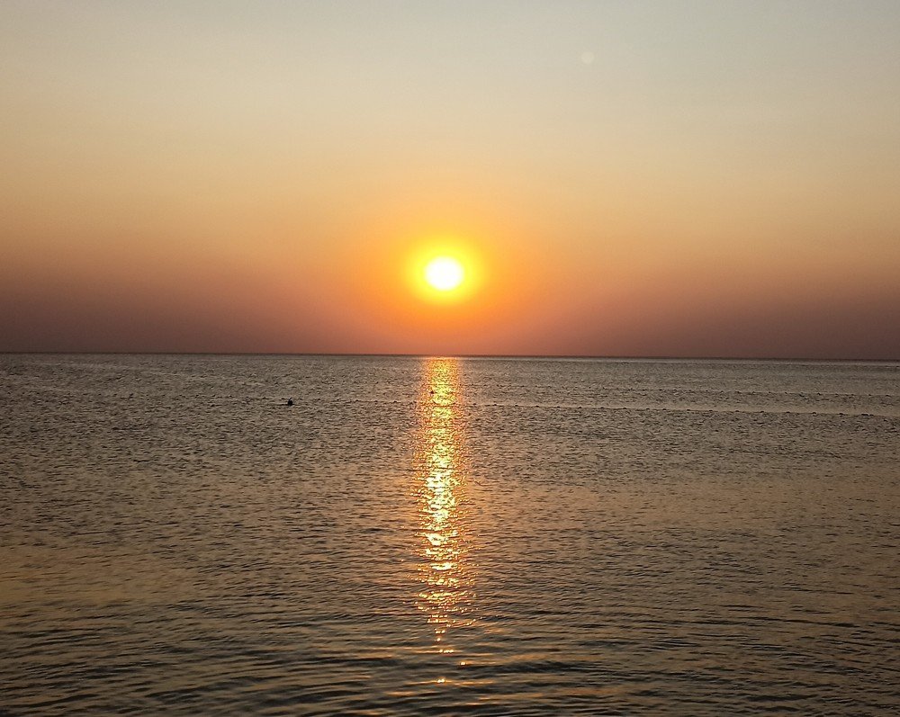 Закат на черном море