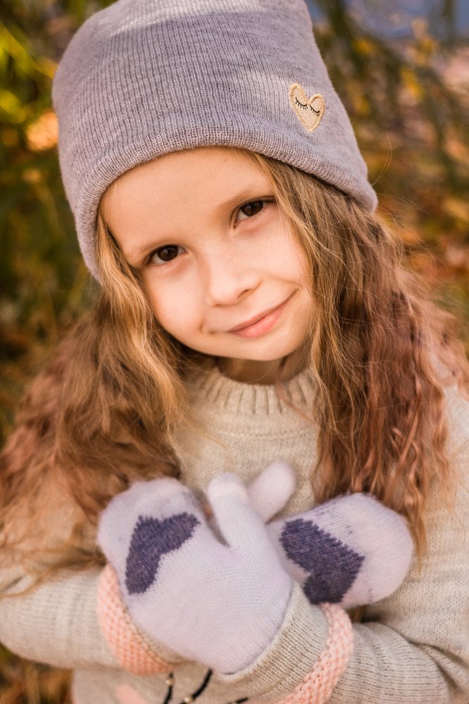 Варечка в варежках