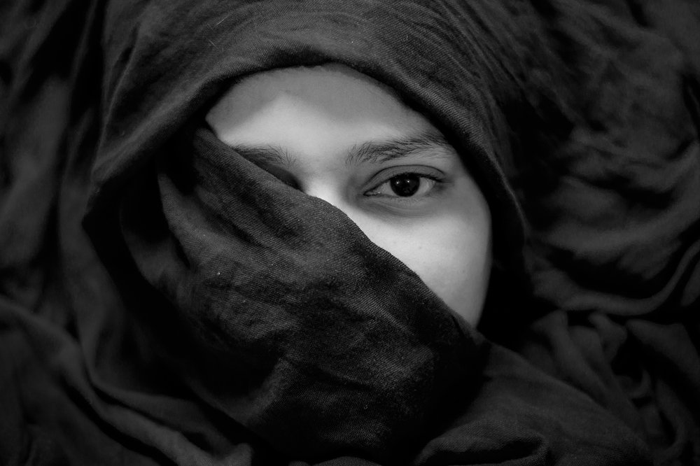 Eyes tell us more than a face