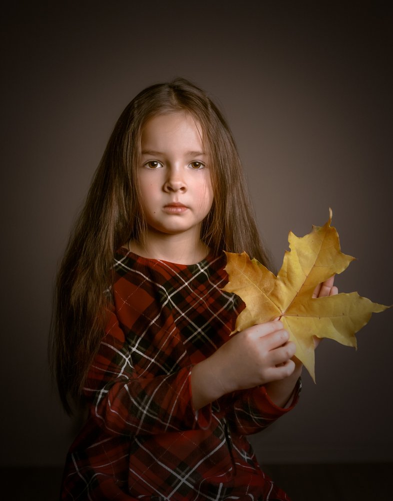 Girl with leaf