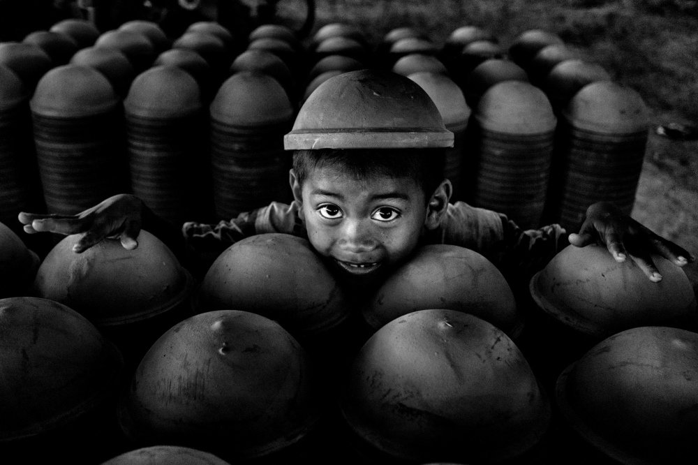 Photograph by Phạm Hiệp