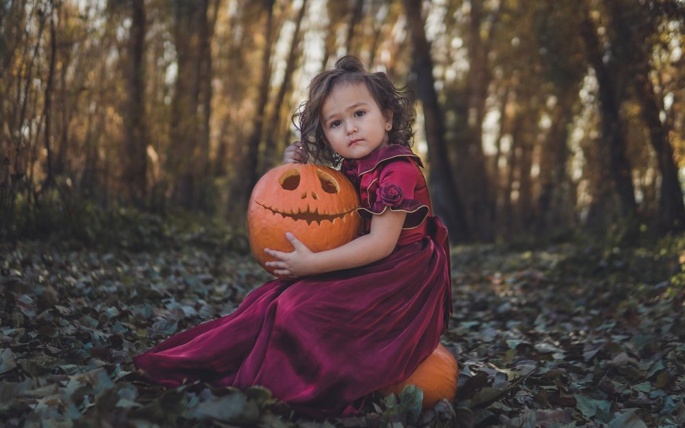 Photograph by Bogdan Lamanov