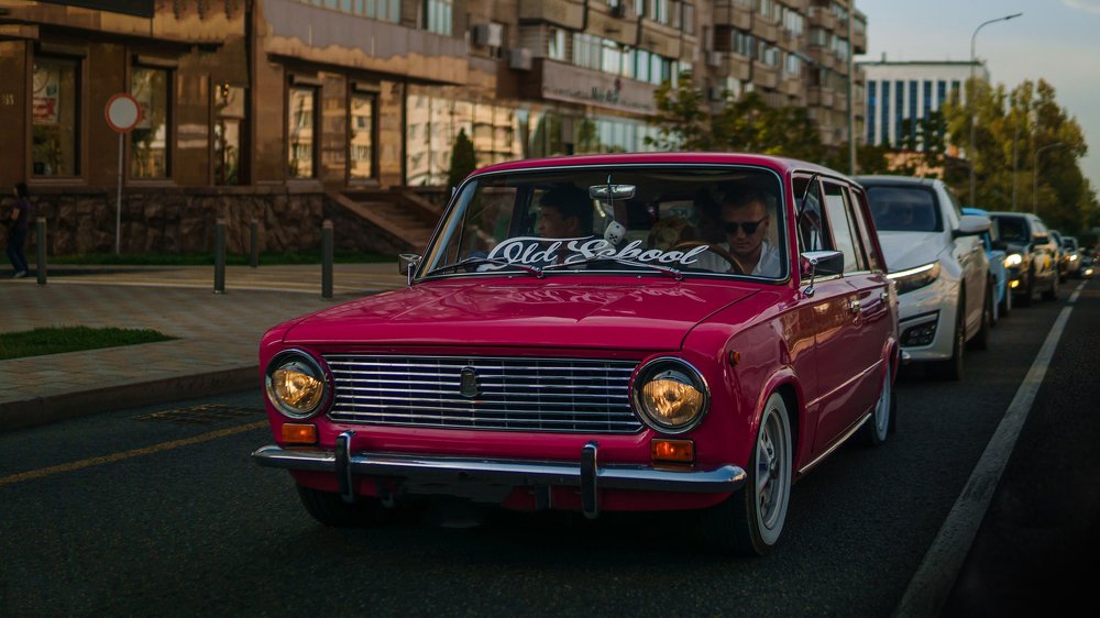 Photograph by Bogdan Lamanov