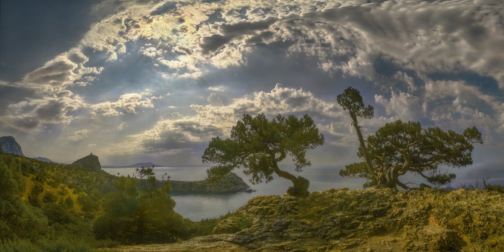 Древние стражи "Голубой  Бухты"....