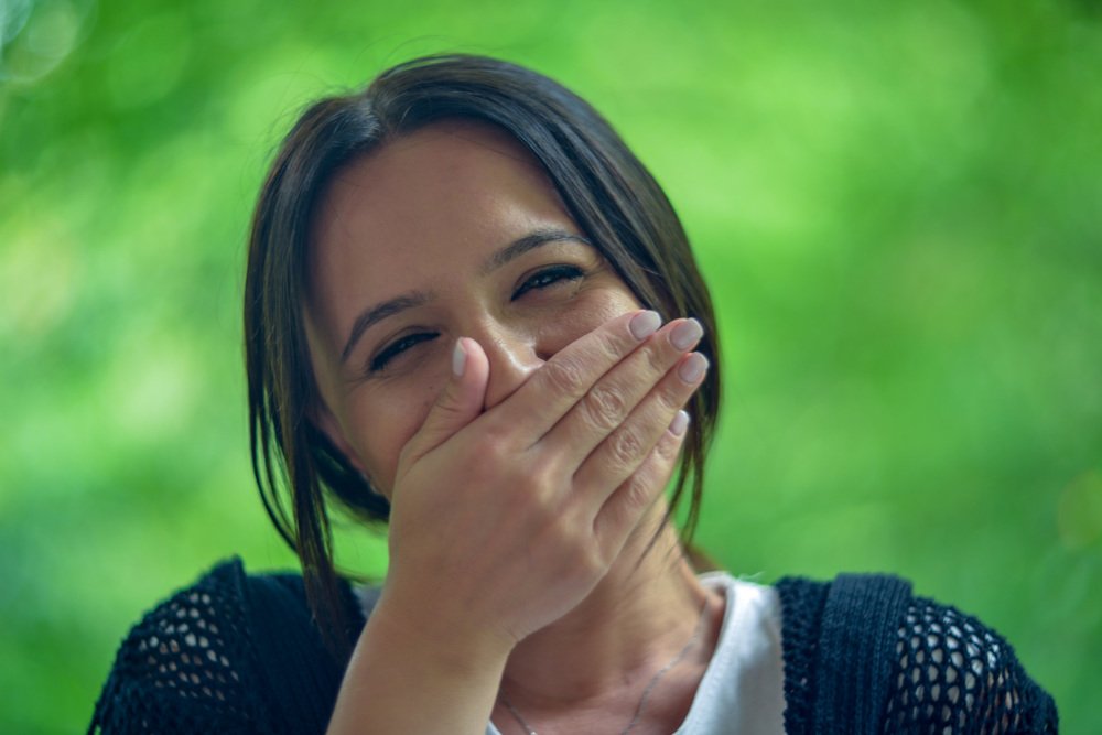 Смех и застенчивость