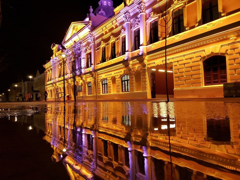 После осеннего дождя.