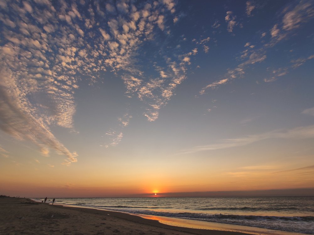 Рассвет в летней затоке