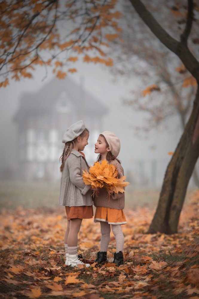 Autumn and girlfriends