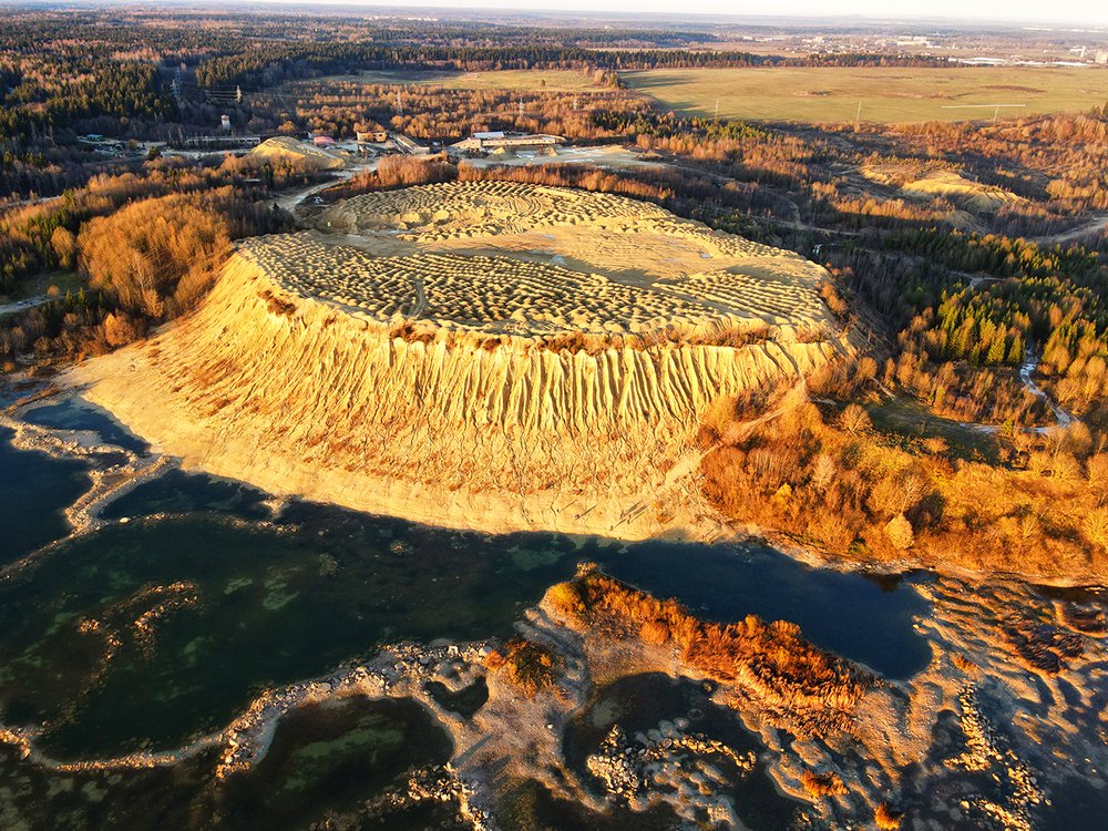 Сверху  всё  иначе ...