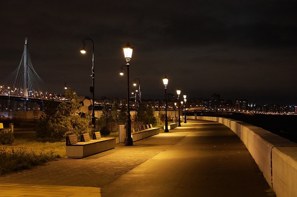 ночная набережная (night embankment)