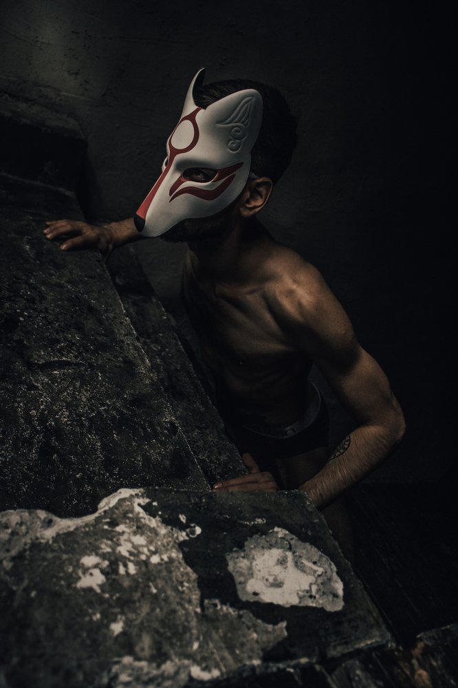 WHAT DOES THE FOX SAY?