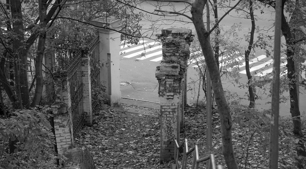 Старинный спуск на Парковую дорогу