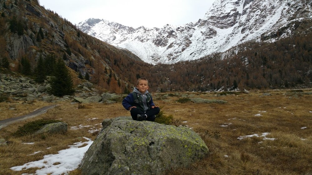 Photograph by Max Ischenko