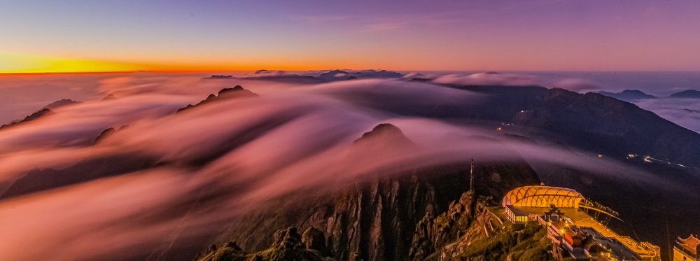 Sương mù giăng nối