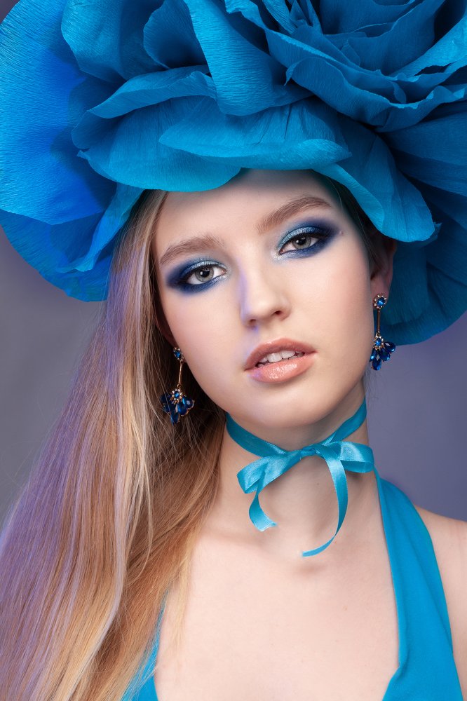 Photograph by Asya Kharchenko