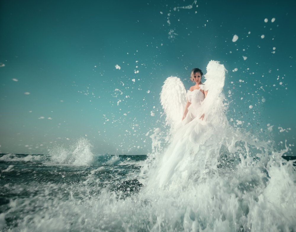 Angel and sea