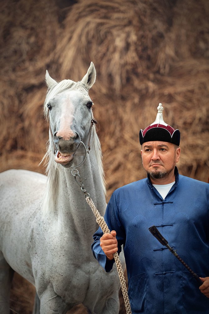 Конь со своим Тамерланом.