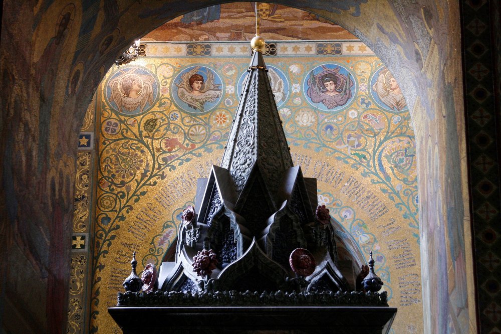 ХРАМ СПАСА НА КРОВИ