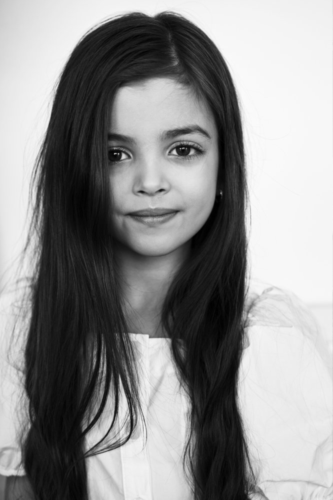 Юная модель