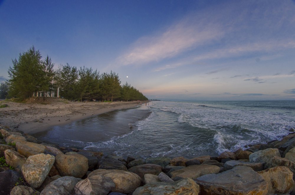 Photograph by Mulyanto Syafridel